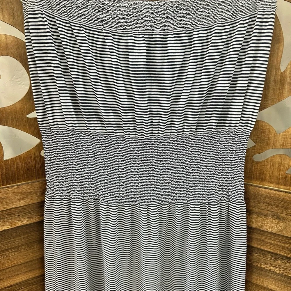 Lark + Grey Navy Smoked Strapless Casual Dress - Picture 4 of 6